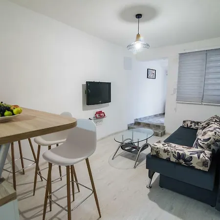 Love Apartments Апартаменты